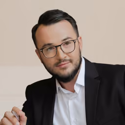 Mark Darbi, Marketing